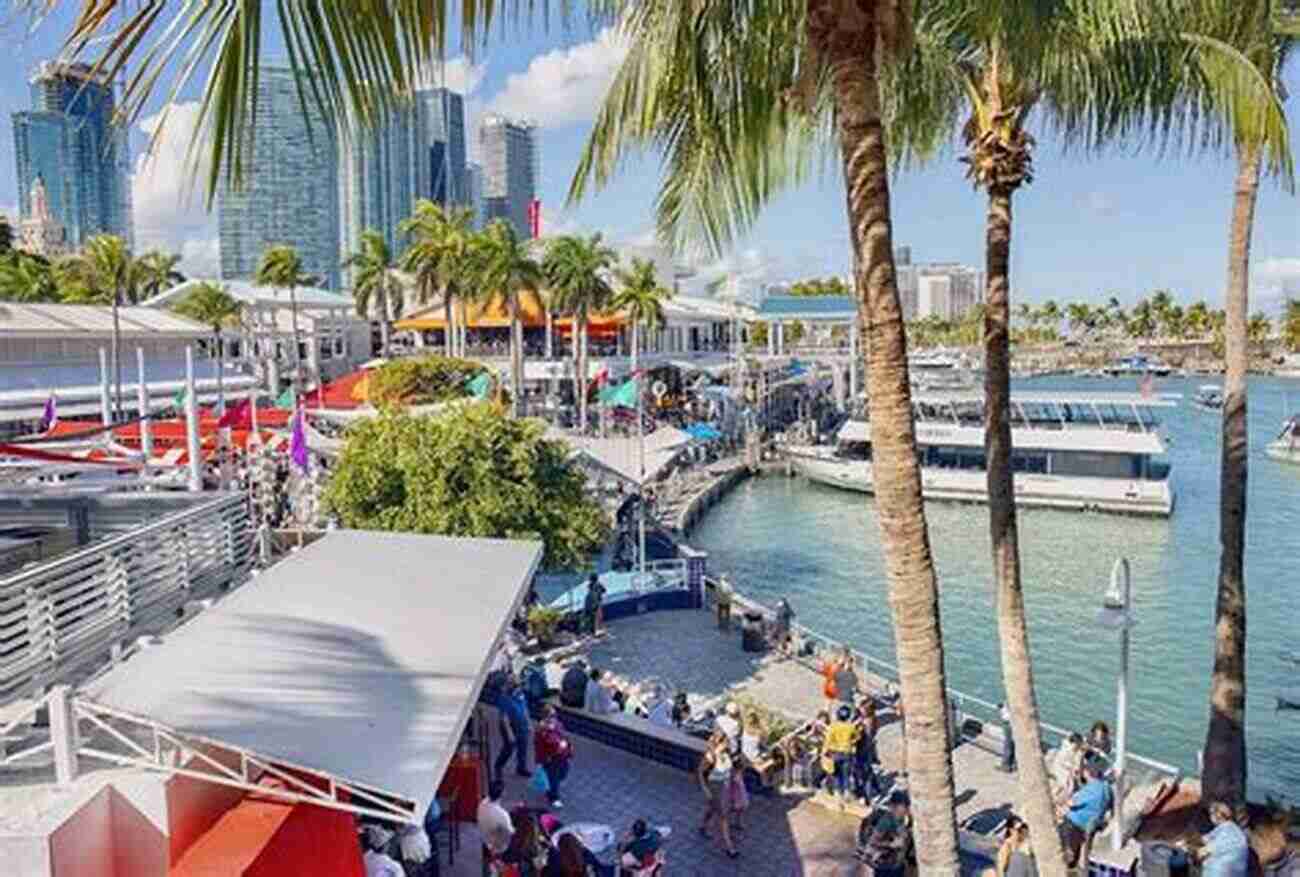 Bayside Marketplace Shop, Dine, And Enjoy Live Entertainment At This Waterfront Shopping Center Miami Travel Guide 2021 : 20 Cool Things To Do During Your Trip To Miami