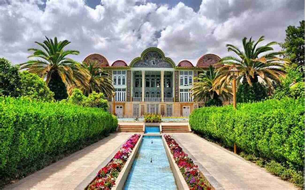 Eram Garden A Paradise On Earth City Of Knowledge In Twentieth Century Iran: Shiraz History And Poetry (Iranian Studies 10)