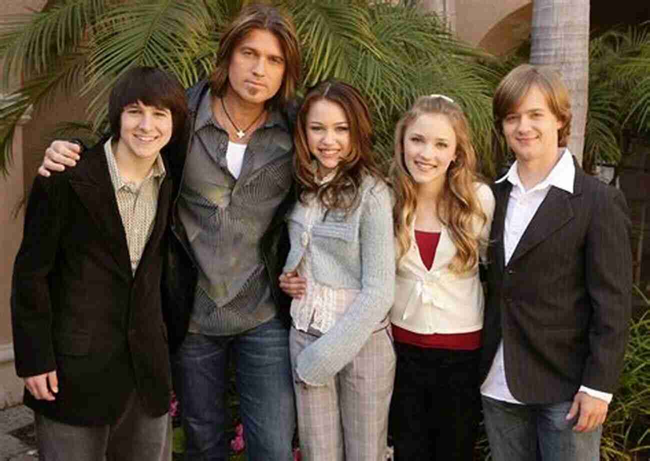 Hannah Montana Cast Hannah Montana: Rock The Waves