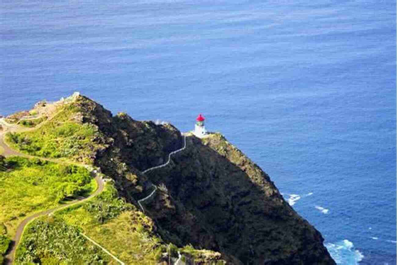 Makapu'u Point Lighthouse Trail Best Easy Day Hikes Hawaii: Oahu (Best Easy Day Hikes Series)