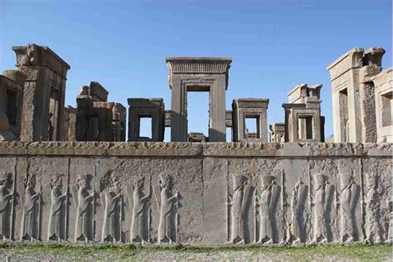 Persepolis The Glorious Achaemenid Palace Achaemenid Empire: The First Persian Empire: Discover The Truth About The Achaemenid Empire: Babylonia Yehudi Cyrus The Great (Persians Persia Rhyton Iran Zoroastrianism Babylonia Nedir)