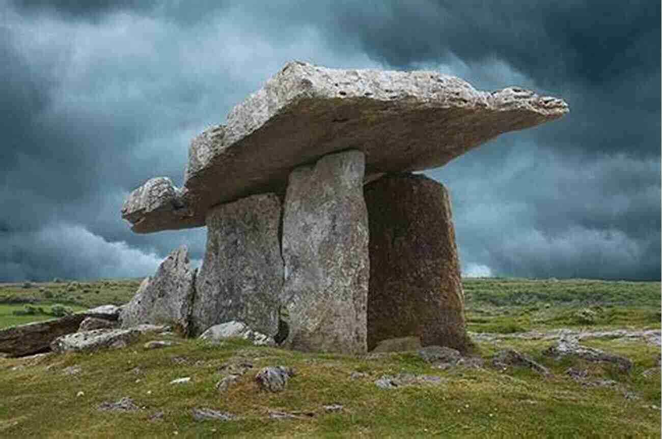 Prehistoric Tomb In Search Of Ancient Ireland: The Origins Of The Irish From Neolithic Times To The Coming Of The English