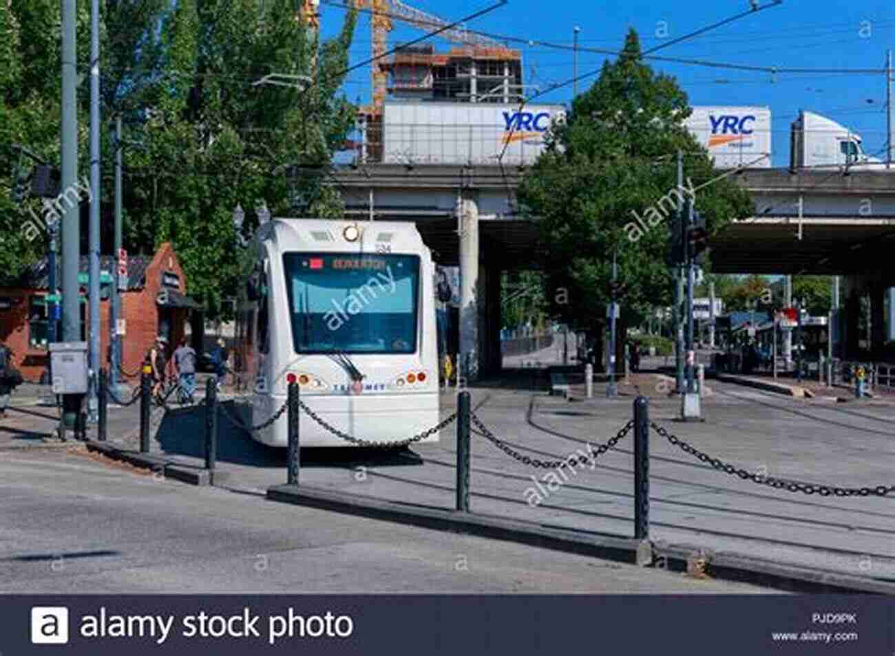 Rose Quarter Portland Light Rail Train Business Directory Travel Guide Green Yellow Orange Lines (2017)