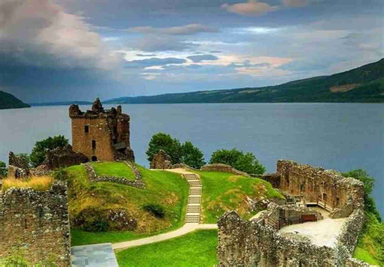 Urquhart Castle Great Glen Way: Walk Or Cycle The Great Glen Way